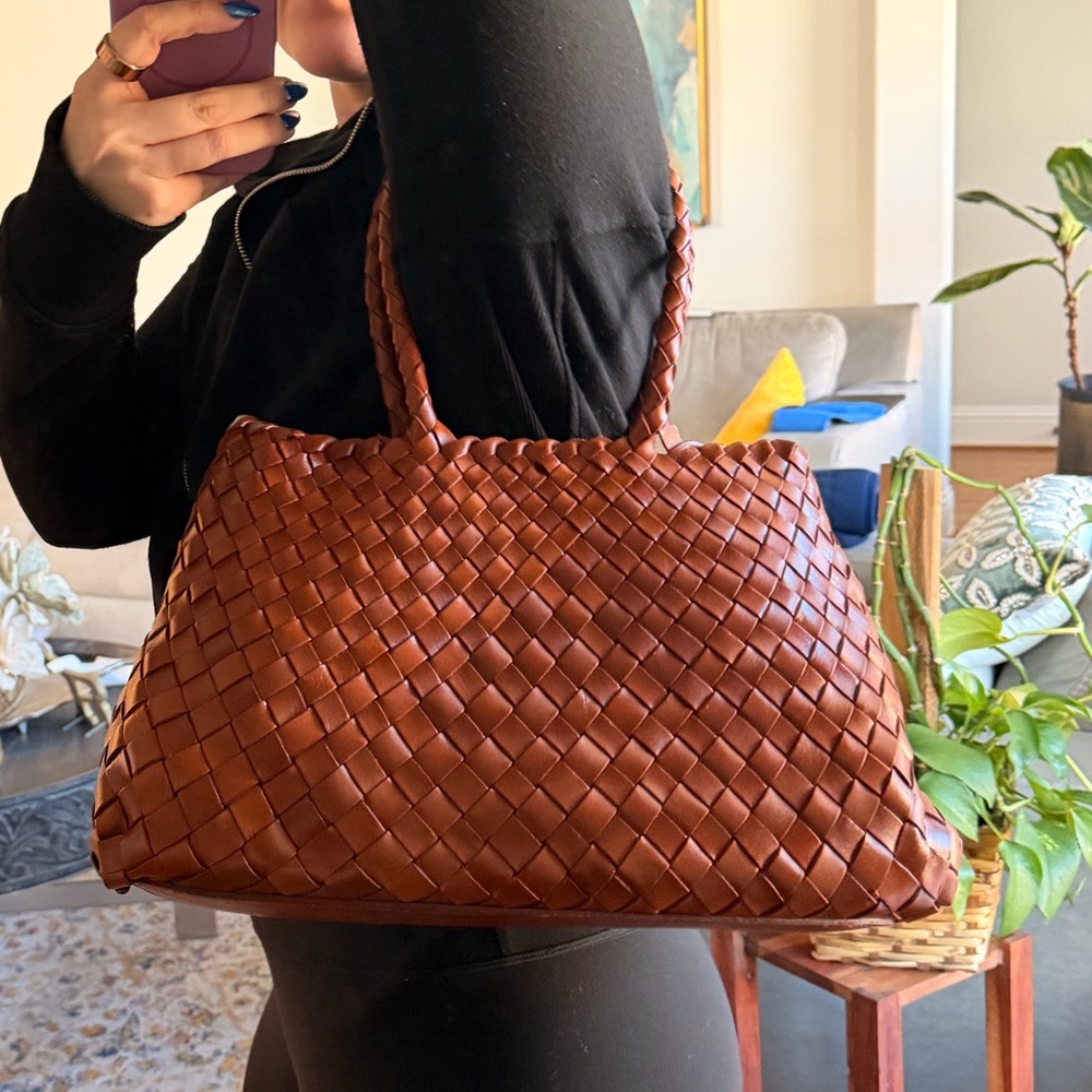 BROWN/COGNAC COWHIDE LEATHER WOVEN BAG/TOTE - Picture 6 of 6